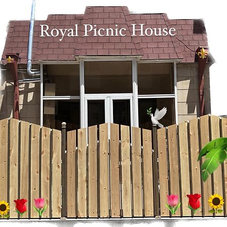 Villa Royal Picnic House Erevan Esterno foto